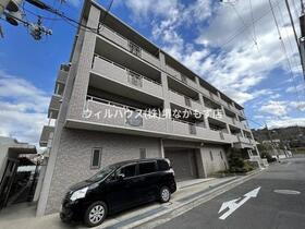 大阪府堺市堺区緑ヶ丘北町４ 4階建