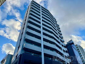 エスリード大阪城公園．