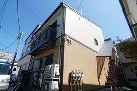 東京都荒川区荒川６ 2階建