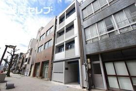 愛知県名古屋市西区菊井１ 4階建 築8年11ヶ月