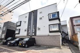 北海道札幌市中央区北十二条西１６ 3階建 築36年4ヶ月