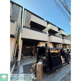 埼玉県さいたま市見沼区東大宮４ 3階建 築1年1ヶ月
