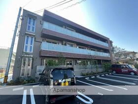 広島県広島市安佐南区西原６ 3階建 築2年9ヶ月