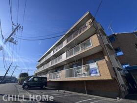 群馬県前橋市上小出町３ 3階建 築39年10ヶ月