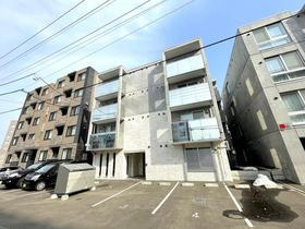 北海道札幌市西区二十四軒三条６ 4階建 築6年5ヶ月