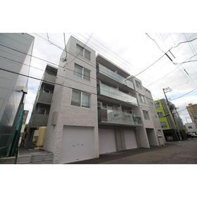北海道札幌市中央区南四条西１２ 4階建