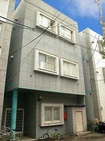 北海道札幌市中央区南八条西１２ 3階建 築36年8ヶ月