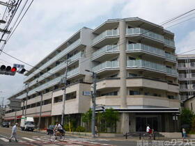 プレサンスロジェ太秦天神川駅前