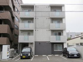 北海道札幌市北区北三十七条西３ 4階建 築8年10ヶ月