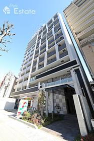 愛知県名古屋市東区泉２ 13階建 築5年11ヶ月