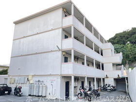 レオズ国場 4階建