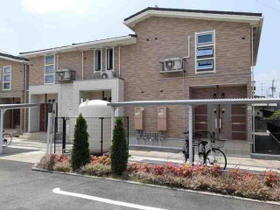 愛媛県松山市西石井５ 2階建 築8年9ヶ月