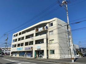 徳島県板野郡北島町鯛浜字西ノ須 4階建 築25年6ヶ月