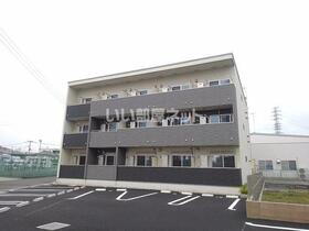 栃木県小山市城北２ 3階建 築6年10ヶ月