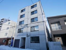 北海道札幌市中央区南八条西１３ 5階建