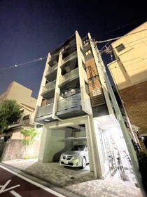 東京都品川区旗の台５ 5階建