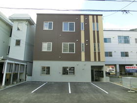 北海道札幌市北区北三十条西５ 地上2階地下1階建 築11年11ヶ月