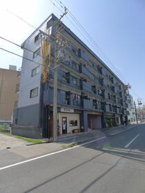 愛知県名古屋市中区金山５ 5階建 築40年9ヶ月