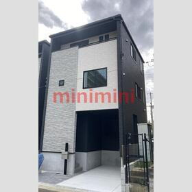 大阪府茨木市上穂積１ 3階建 築1年未満