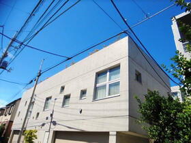 東京都中野区新井２ 3階建 築17年10ヶ月