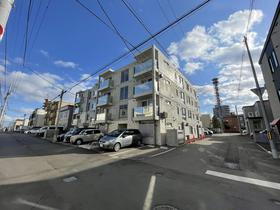 北海道札幌市西区発寒三条５ 4階建 築6年8ヶ月