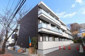エスペランサ南大沢ＩＩ 3階建
