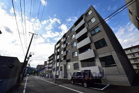 北海道札幌市中央区南二十条西８ 5階建 築5年