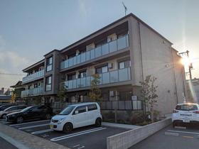 広島県広島市佐伯区三筋２ 3階建 築2年6ヶ月