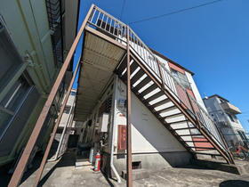 静岡県浜松市中央区和地山３ 2階建 築41年9ヶ月
