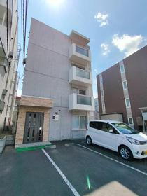 北海道札幌市豊平区平岸四条４ 4階建 築14年11ヶ月