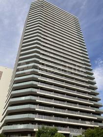 ミッドオアシスタワーズタワー 地上32階地下1階建