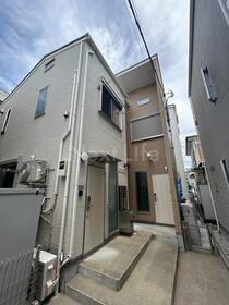 神奈川県横浜市神奈川区西神奈川３ 2階建 築5年5ヶ月