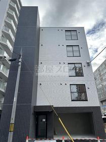 北海道札幌市中央区南十一条西６ 5階建 築1年8ヶ月