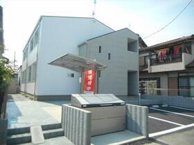 埼玉県坂戸市八幡１ 2階建 築7年2ヶ月