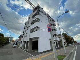 ガーデン南平岸 5階建