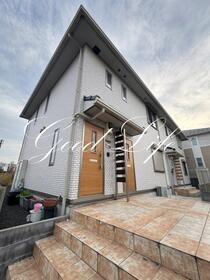 兵庫県加東市南山３ 築9年1ヶ月 2階建