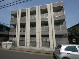 埼玉県さいたま市大宮区櫛引町１ 3階建 築18年6ヶ月