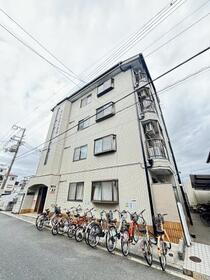 マンション常磐 4階建