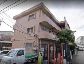 東京都世田谷区八幡山２ 3階建