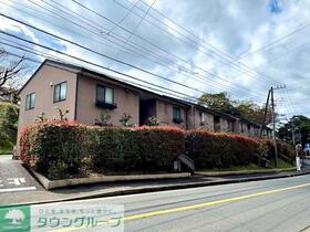 神奈川県鎌倉市鎌倉山３ 2階建 築26年10ヶ月