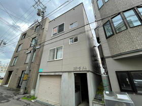 北海道札幌市中央区南五条西１１ 3階建 築24年8ヶ月