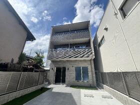 京都府京都市右京区花園艮北町 賃貸マンション