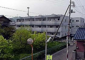 静岡県伊豆の国市古奈 3階建 築33年9ヶ月