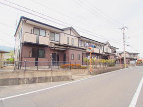 広島県安芸郡熊野町出来庭１ 2階建 築24年3ヶ月