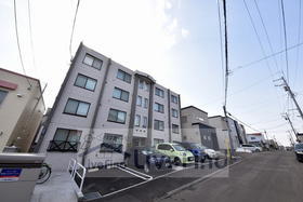 北海道札幌市白石区栄通１７ 4階建 築3年10ヶ月