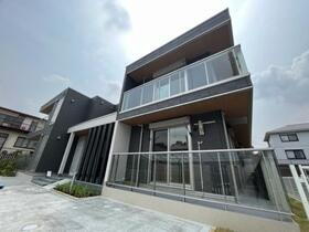 ＡＮＮＥＸ　ＴＲＩＮＩＴＹ 2階建