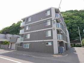 北海道札幌市中央区南七条西２６ 4階建 築8年4ヶ月