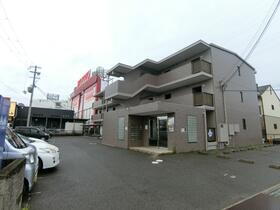 グランシャンブル 3階建