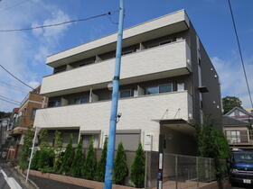 エトワール落合 3階建
