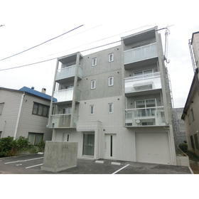 北海道札幌市中央区南十二条西１０ 4階建 築5年9ヶ月